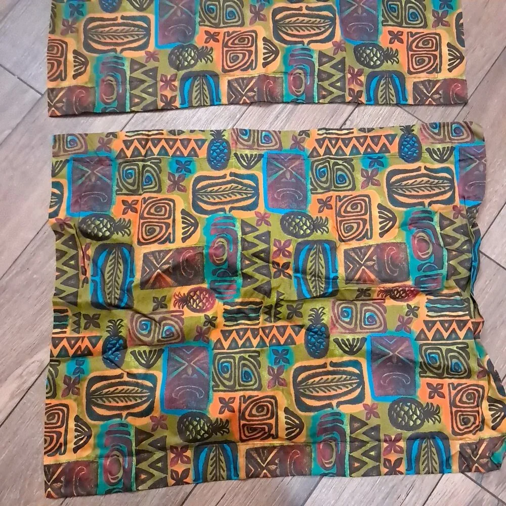 Spoonflower Set 2 Standard pillow Shams flanged tiki Polynesian green teal‎